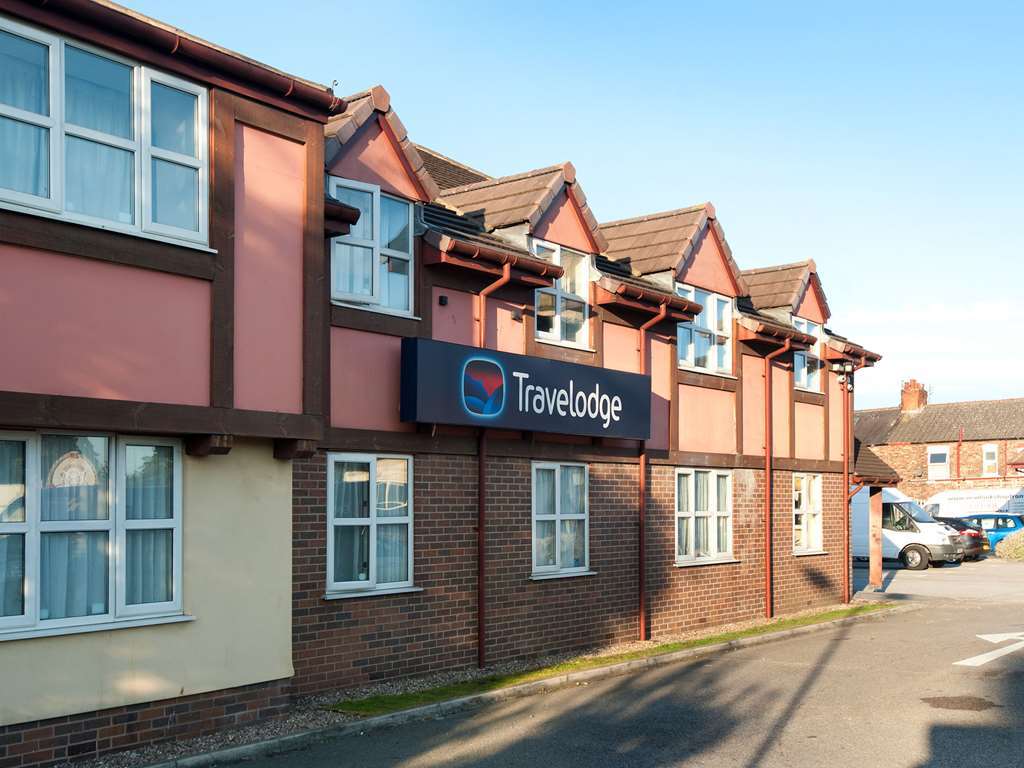 Travelodge Stoneycroft 3*